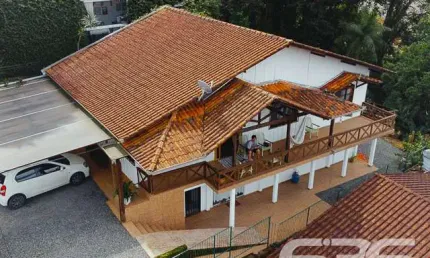 Casa com 4 quartos à venda na Albano Schimdt, 226, Boa Vista, Joinville