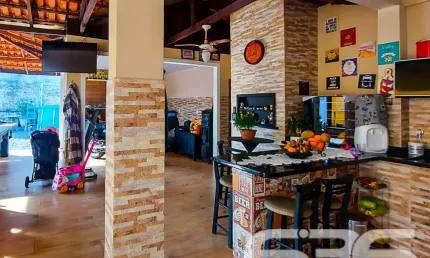 Casa com 6 quartos à venda na Albano Schimdt, 115, Boa Vista, Joinville