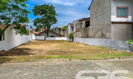 Terreno à venda na Rua Tirana, 58, Ubatuba, São Francisco do Sul