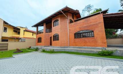 Casa com 5 quartos à venda na Rua Alexandre Schlemm, 784, Anita Garibaldi, Joinville