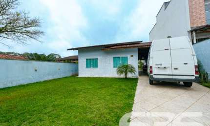 Casa com 3 quartos à venda na Rua Santa Catarina, 104, Santa Catarina, Joinville