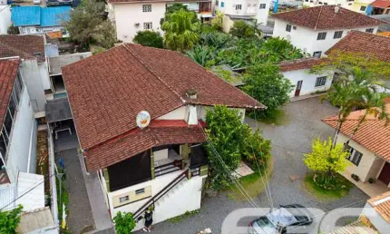 Casa com 1 quarto à venda na Rua Papa João XXIII, 705, Iririú, Joinville
