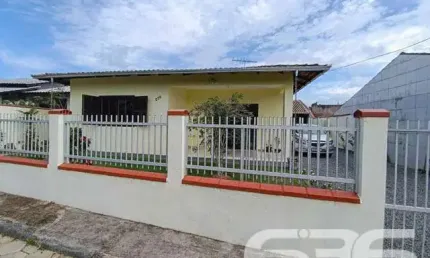 Casa com 3 quartos à venda na Rua Madagascar, 278, Ubatuba, São Francisco do Sul