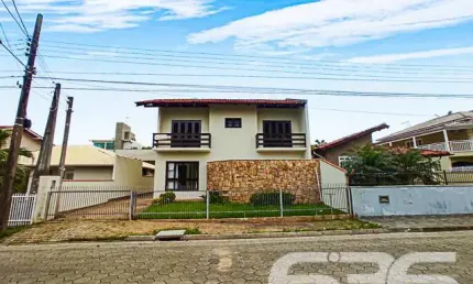 Casa com 3 quartos à venda na Rua Praga, 545, Ubatuba, São Francisco do Sul