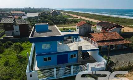 Casa com 3 quartos à venda na Rua Curitiba, 42, Praia do Ervino, São Francisco do Sul