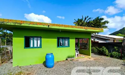 Casa com 2 quartos à venda na Rua Azulão, 153, Ubatuba, São Francisco do Sul
