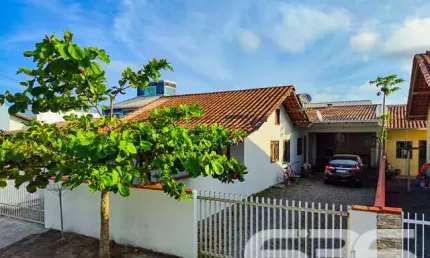 Casa com 6 quartos à venda na Rua Salvador, 691, Balneário Enseada, São Francisco do Sul