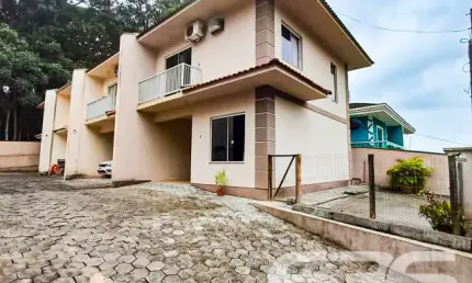 Casa com 2 quartos à venda na Albano Schimdt, 518, Boa Vista, Joinville
