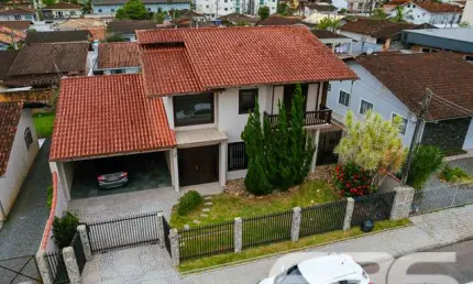 Casa com 4 quartos à venda na Rua Papa João XXIII, 460, Iririú, Joinville