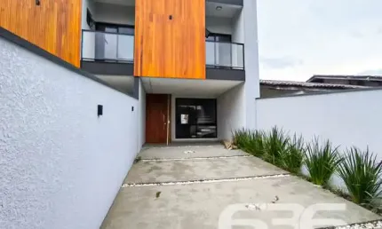 Casa com 3 quartos à venda na Rua Papa João XXIII, 807, Iririú, Joinville