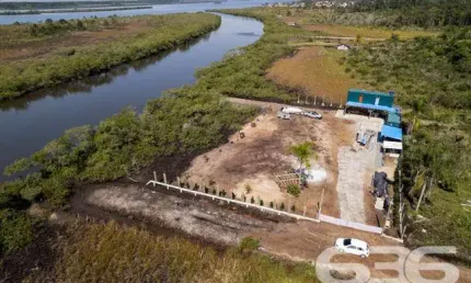 Chácara / sítio com 3 quartos à venda na Perequê, Pinheiros, Balneário Barra do Sul