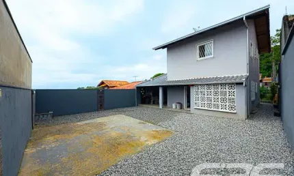 Casa com 3 quartos à venda na Rua dos Mecânicos, 525, Paranaguamirim, Joinville