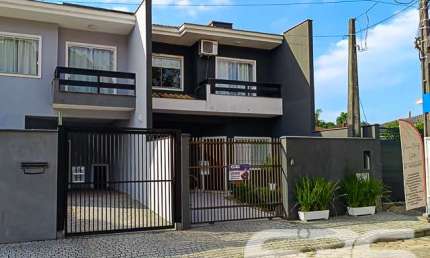 Casa com 3 quartos à venda na Rua Minas Gerais, 80, Nova Brasília, Joinville