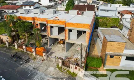 Casa com 3 quartos à venda na Pastor Guilherme Raú, 132, Saguaçu, Joinville