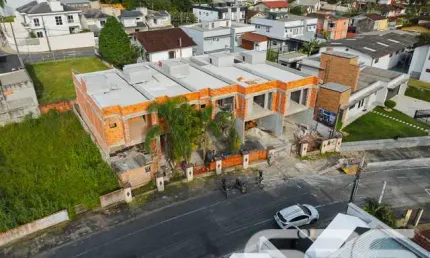 Casa com 3 quartos à venda na Pastor Guilherme Raú, 132, Saguaçu, Joinville