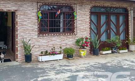 Casa com 3 quartos à venda na Avenida Paulo Schroeder, 165, Petrópolis, Joinville