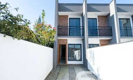 Casa com 2 quartos à venda na Rua dos Mecânicos, Paranaguamirim, Joinville