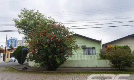 Casa com 3 quartos à venda na Rua Quinze de Novembro, 309, América, Joinville