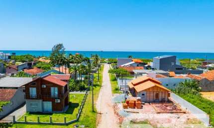 Casa com 3 quartos à venda na Nereu Ramos, 208, Salinas, Balneário Barra do Sul