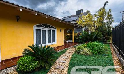 Casa com 3 quartos à venda na Pastor Guilherme Raú, 53, Saguaçu, Joinville