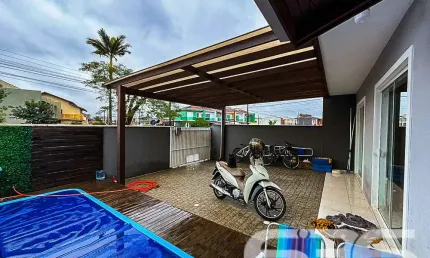 Casa com 3 quartos à venda na Rua Miosotes, 476, Fátima, Joinville