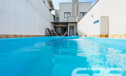 Casa com 3 quartos à venda na Rua Papa João XXIII, 203, Iririú, Joinville