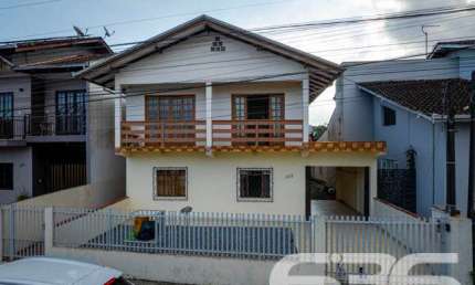 Casa com 6 quartos à venda na Albano Schimdt, 222, Boa Vista, Joinville