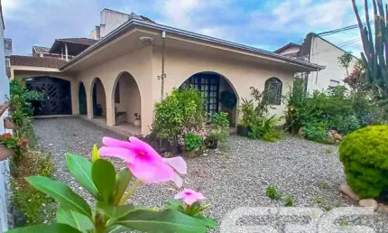 Casa com 3 quartos à venda na Valença, 305, Guanabara, Joinville