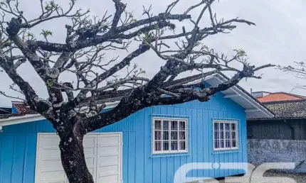 Casa com 3 quartos à venda na Rua Benedito Novo, Ubatuba, São Francisco do Sul