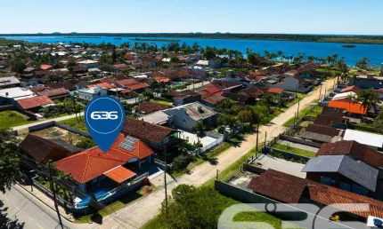 Casa com 3 quartos à venda na Perequê, 254, Pinheiros, Balneário Barra do Sul