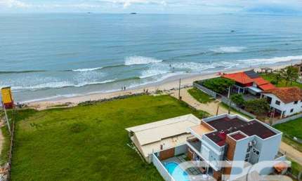 Casa com 4 quartos à venda na Amândio Cabral, 44, Centro, Balneário Barra do Sul