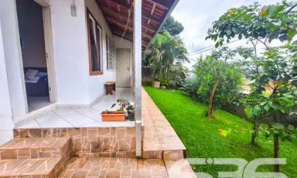 Casa com 4 quartos à venda na Avenida Paulo Schroeder, 635, Petrópolis, Joinville