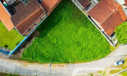Terreno à venda na Rua Monsenhor Gercino, 3, João Costa, Joinville