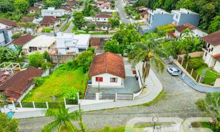 Casa com 4 quartos à venda na Albano Schimdt, 95, Boa Vista, Joinville