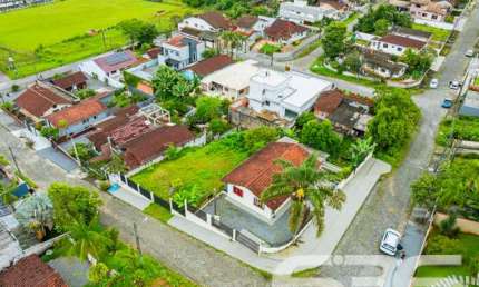 Terreno à venda na Albano Schimdt, Boa Vista, Joinville