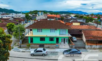 Casa com 6 quartos à venda na Rua Tuiuti, 511, Aventureiro, Joinville