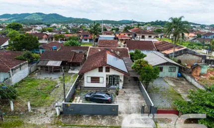 Casa com 3 quartos à venda na Rua dos Mecânicos, 284, Paranaguamirim, Joinville