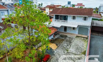 Casa com 3 quartos à venda na Rua Tuiuti, 600, Aventureiro, Joinville