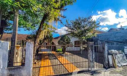 Casa com 1 quarto à venda na Albano Schimdt, 318, Boa Vista, Joinville