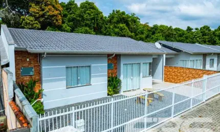 Casa com 3 quartos à venda na Perequê, Pinheiros, Balneário Barra do Sul