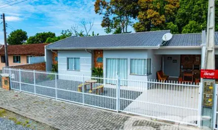 Casa com 3 quartos à venda na Perequê, Pinheiros, Balneário Barra do Sul
