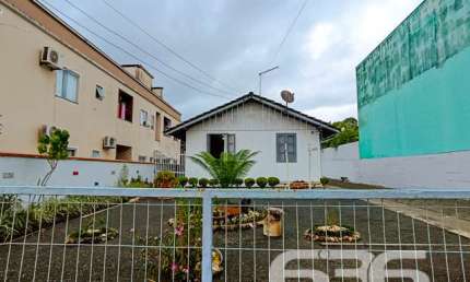 Casa com 4 quartos à venda na Rua dos Mecânicos, 582, Paranaguamirim, Joinville