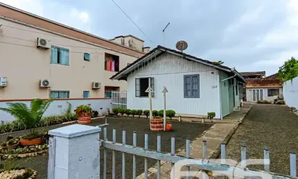 Casa com 4 quartos à venda na Rua dos Mecânicos, 582, Paranaguamirim, Joinville