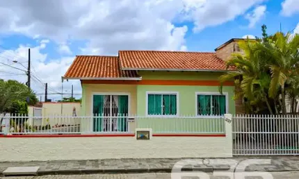 Casa com 3 quartos à venda na Rua Selma Doering Bruhns, 835, Jardim Iririú, Joinville