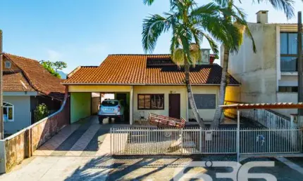 Casa com 4 quartos à venda na Rua Quinze de Novembro, 89, Vila Nova, Joinville