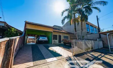 Casa com 4 quartos à venda na Rua Quinze de Novembro, 89, Vila Nova, Joinville