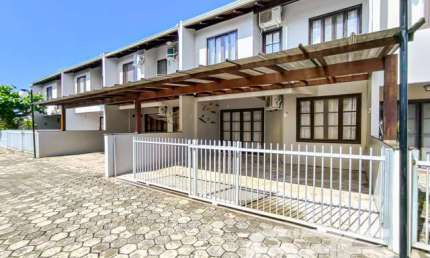 Casa com 3 quartos à venda na Amândio Cabral, 168, Centro, Balneário Barra do Sul