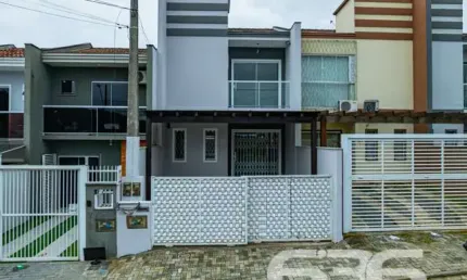 Casa com 3 quartos à venda na Albano Schimdt, 161, Boa Vista, Joinville
