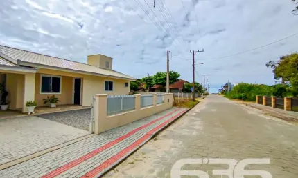 Casa com 3 quartos à venda na Rua Vieira Rebello, Praia do Ervino, São Francisco do Sul