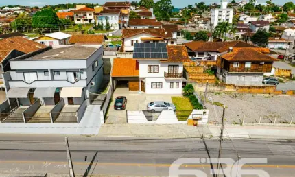 Casa com 3 quartos à venda na Voluntários Da Patria, 261, Itaum, Joinville